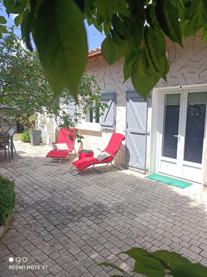 Holiday home Le Clos Des Compromis