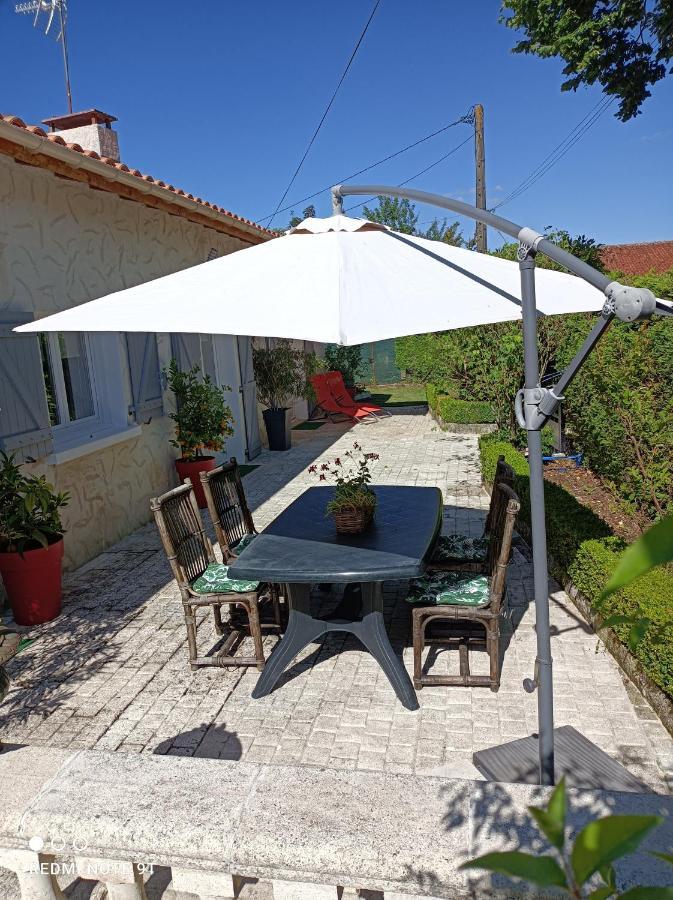 Le Clos Des Compromis Hébergement de vacances